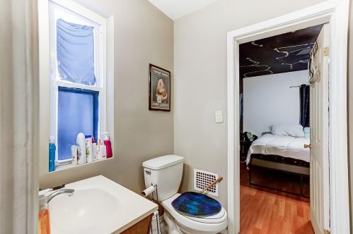 2933 Feltz Ave, Cincinnati OH  45211-4923 exterior