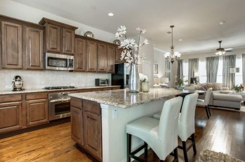 6467 Las Colinas Blvd, Irving TX  75039-2904 exterior