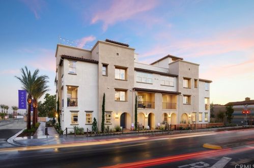 822 Santa Ana St, Anaheim, CA 92805-4148