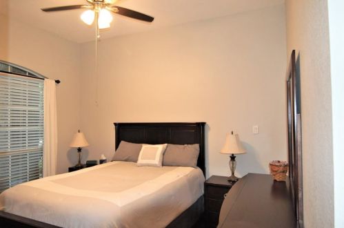 2012 Shumard Ln, Lewisville TX  75028-7621 exterior