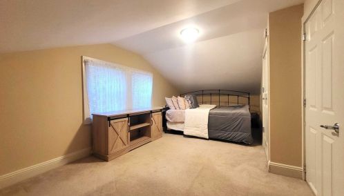 22 Ml Ave, Middletown NY  10940-5220 exterior