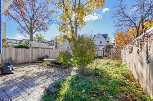 21 Ruth St, Irvington NJ  07111-2526 exterior
