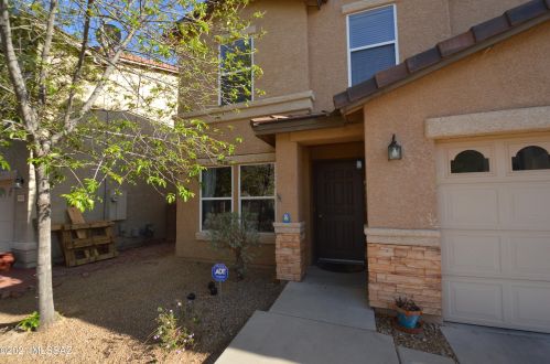 10376 Haymarket St, Tucson, AZ 85747-5943