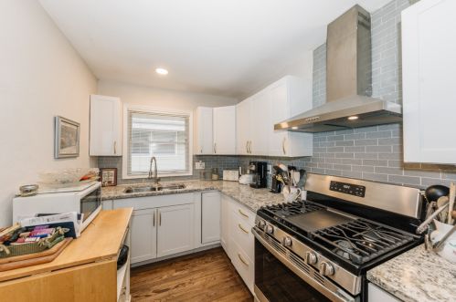 7007 41st St, Milwaukee WI  53209-2232 exterior