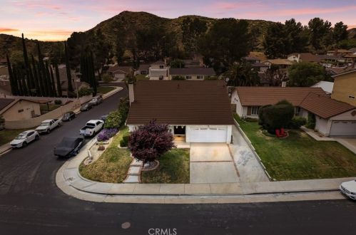 29035 Lotusgarden Dr, Santa Clarita, CA 91387-1839