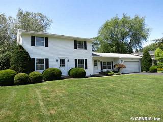21 Bridgewood Dr, Rochester, NY 14612-3701