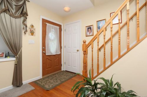 2752 Windmill Dr, Yorktown Hgts, NY 10598-3351