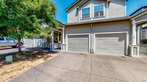 244 Mark West Commons Cir, Santa Rosa, CA 95403-1284