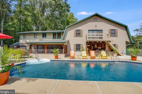 1163 Denneys Rd, Dover DE  19904-4946 exterior