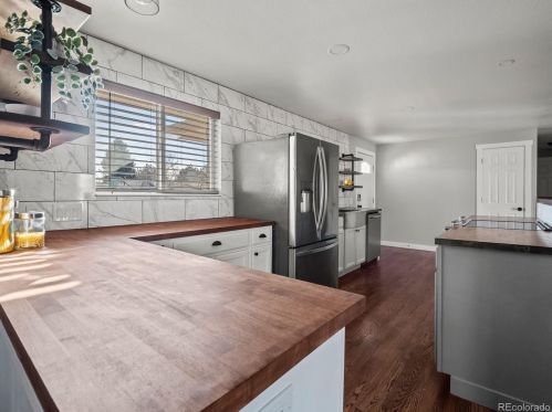 7111 Canosa Ct, Westminster CO  80030-5640 exterior