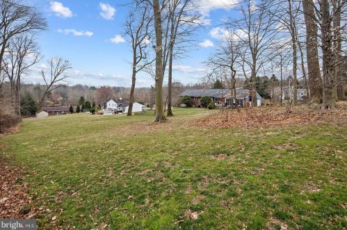 105 Ivy Ln, Glen Mills PA  19342-1319 exterior