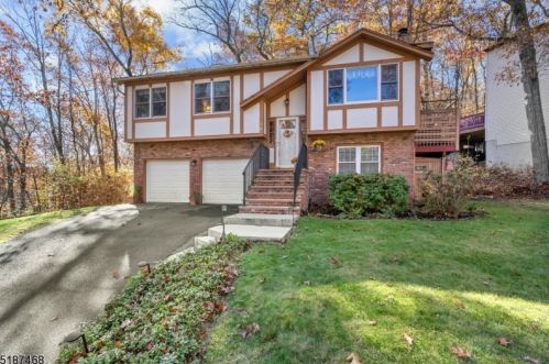 36 Winding Way, Andover, NJ 07821-4035