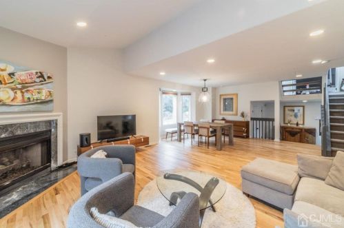 378 Sayre Dr, Princeton NJ  08540-5893 exterior