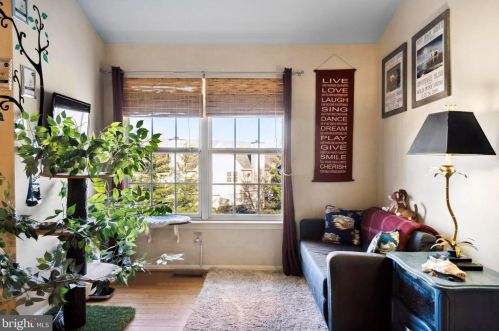 1503 Lakeside Dr, Palmyra NJ  08065-2131 exterior