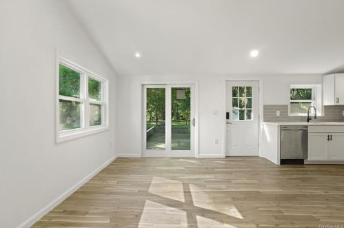 24 Peekskill Hollow Rd, Tompkins Corners NY  10579-3213 exterior