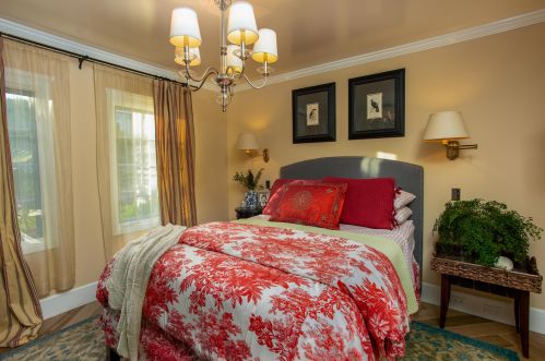 1930 Emerson Ave, Santa Barbara CA 93103-1919 exterior