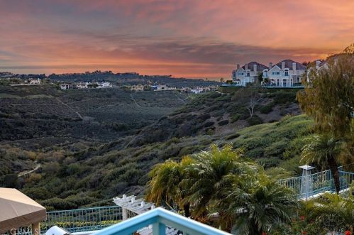 26 Chandon, Newport Beach, CA 92657-1114