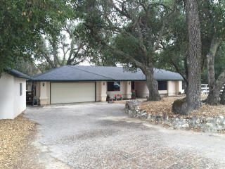765 Garcia Rd, Atascadero, CA 93422-1317