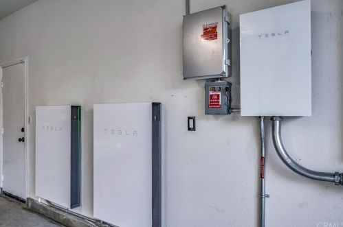 34652 Boros Blvd, Beaumont CA  92223-7466 exterior