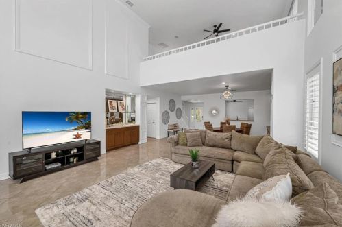 5743 Persimmon Way, Naples FL  34110-2320 exterior