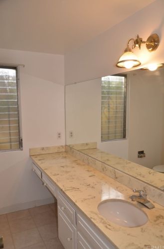 17 Merit Park Dr, Gardena CA  90247-3839 exterior