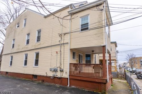 513 23rd St, Paterson, NJ 07514-2408