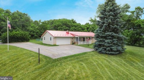 12 Long Rd, North Newton, PA 17241-9678