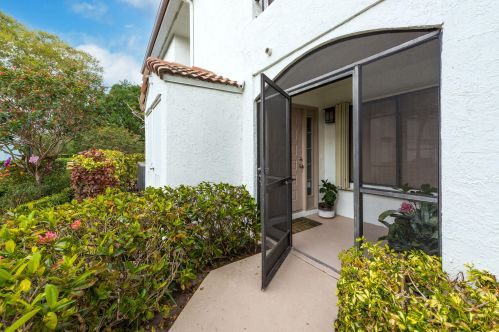15307 Strathearn Dr, Delray Beach, FL 11201-2854