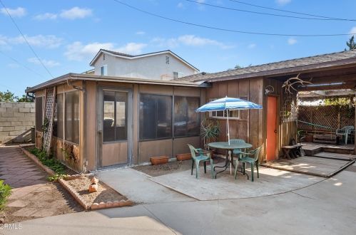 2500 Trinity Pl, Oxnard CA  93033-4814 exterior