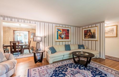 10 Lee Dr, Lyme CT  06371-2111 exterior