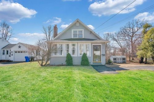 34 Geneva St, Springfield MA  01151-1807 exterior