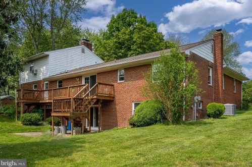 2409 Little River Rd, Haymarket VA  20169-1205 exterior