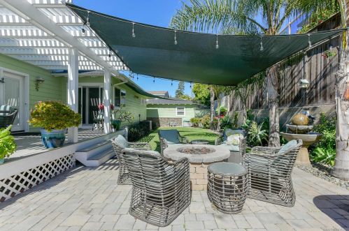 222-24 Barbara Ave, Solana Beach CA  92075-1232 exterior