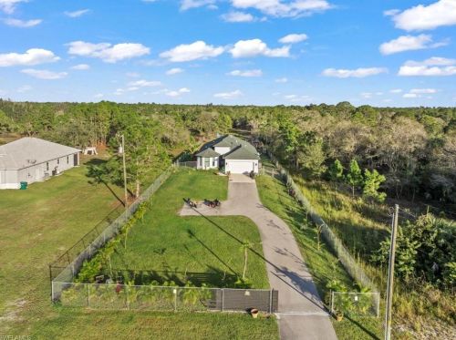 5270 42nd St, Naples, FL 34120-0032