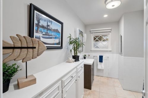 2105 Velez Dr, Rancho Palos Verdes CA  90275-1427 exterior