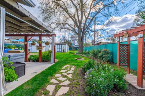 616 Q St, Rio Linda CA  95673-1427 exterior