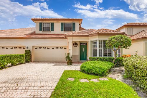 156 Spyglass Way, West Palm Beach, FL 33418-5805