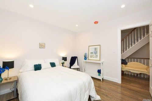 88 Bixley Heath, Lynbrook NY  11563-3138 exterior