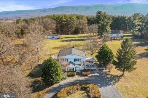 13070 Old Valley Pike, Edinburg VA  22824-3144 exterior