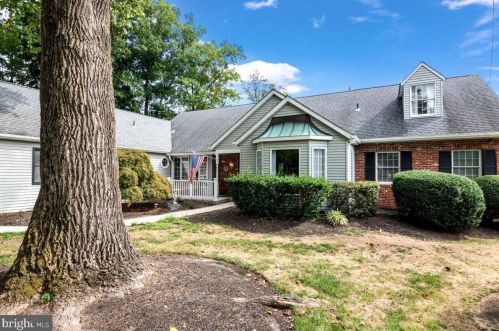 1407 Coles Ln, Riverton, NJ 08077-2305