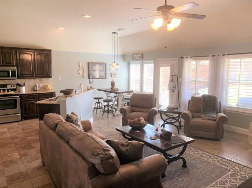 2729 Westglen Dr, Denton TX  76207-1335 exterior