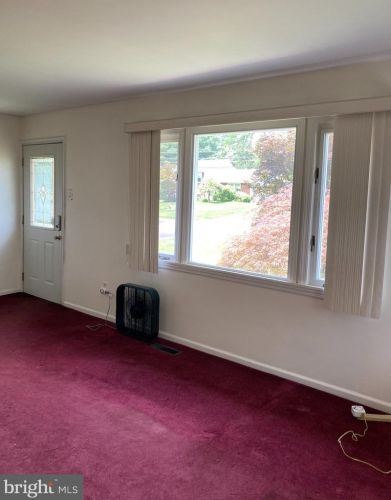 310 Maple Ave, Southampton PA  18966-3236 exterior