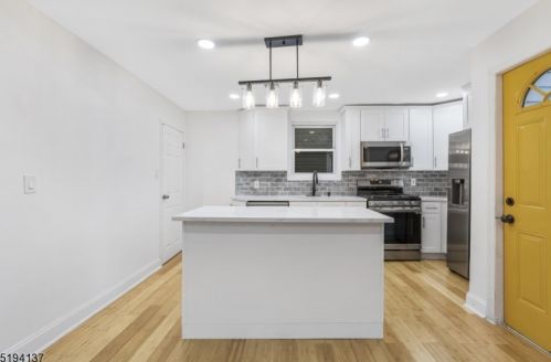 48 Oakland St, Irvington NJ  07111-2005 exterior