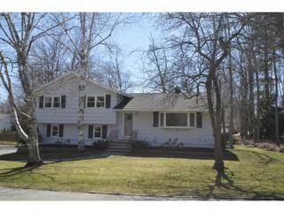 14 Lucille Ave, Salem, NH 03079-2054