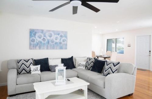 1128 16th Ave, Hollywood FL  33020-3739 exterior