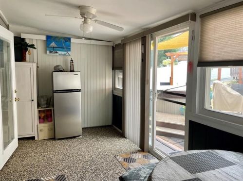 1705 Neshannock Blvd, New Castle PA  16105-2480 exterior