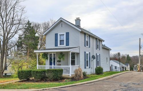 57 Charlotte Ave, Cincinnati, OH 45215-2113
