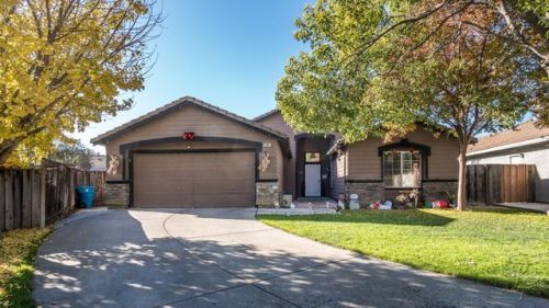 930 Marne Dr, Hollister, CA 95023-7229