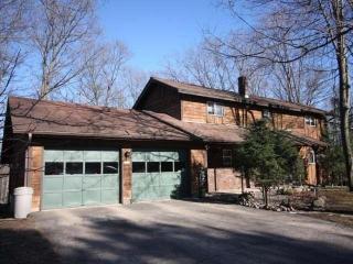 2930 Crestwood Dr, Woodboro, WI 54501-8406