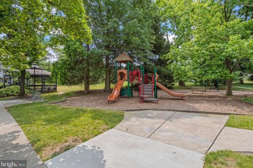 138 Barrow Pl, Princeton NJ  08540-0063 exterior